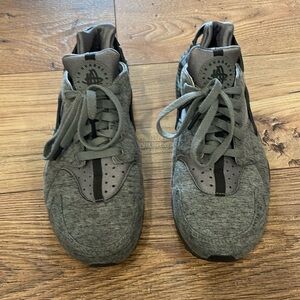 Nike Air Huarache tech fleece